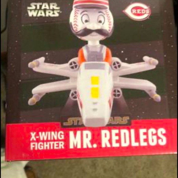 New in box Cincinnati Reds Star Wars X-Wing fighter Mr. red legs bobble head MLB - Picture 3 of 5